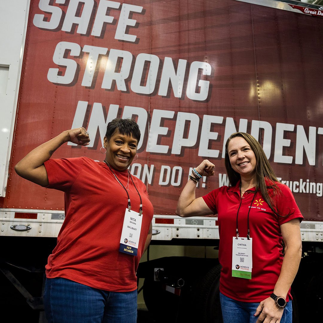 2025-Accelerate-Conference-WITney-Attendees-pose-1080x1080