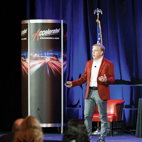 Lee-Klaskow-Speaking-600x600