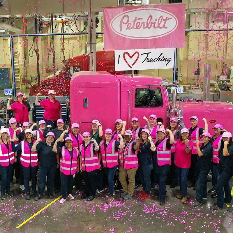 photo-contest-winner-Peterbilt-800x800