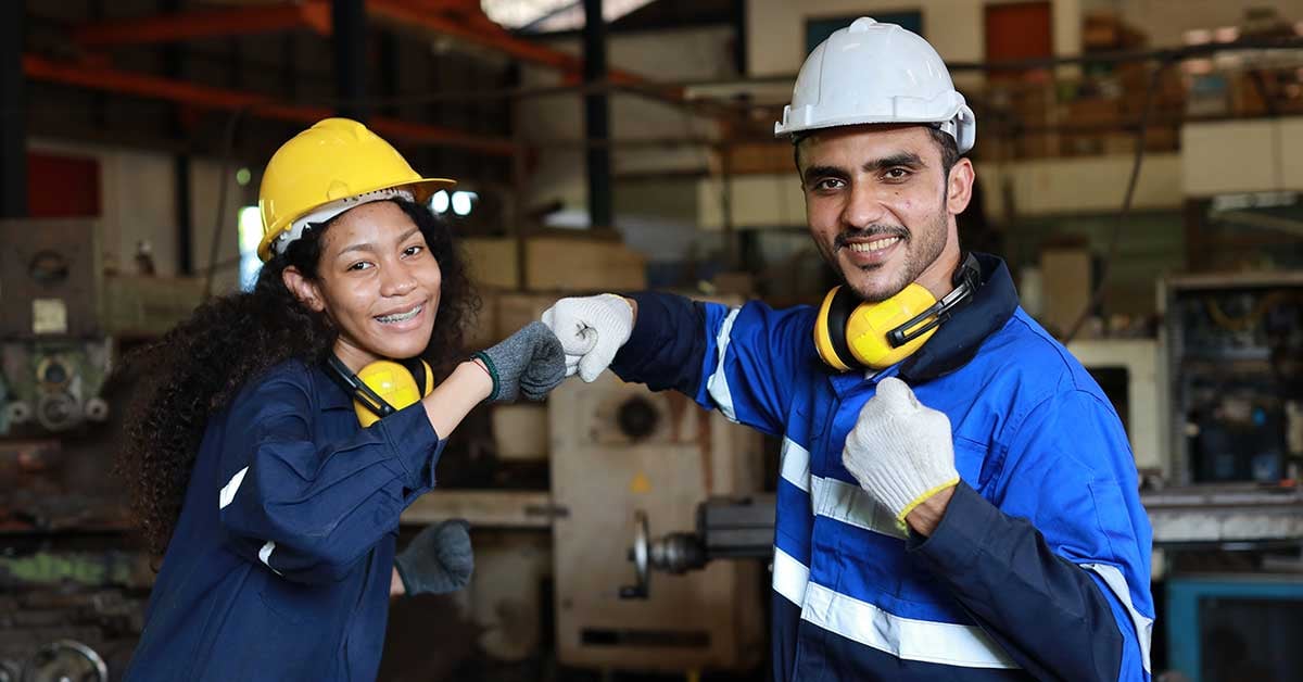 technician-teamwork-1200x628