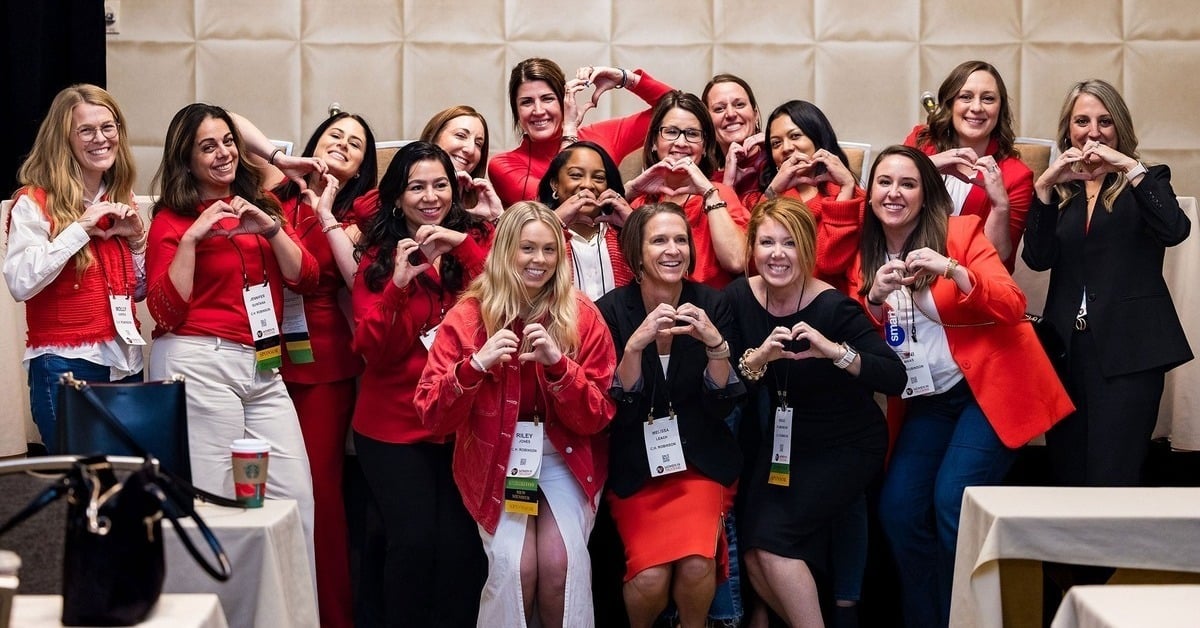 2025-Accelerate-Conference-Attendee-Group-Heart-1-1